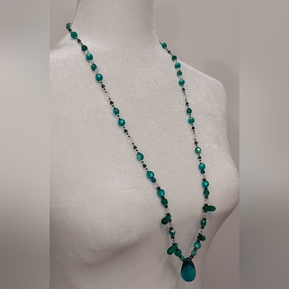 Green Glass Bead Necklace and Earrings Set Sterling Clasp - Picture 4 of 16